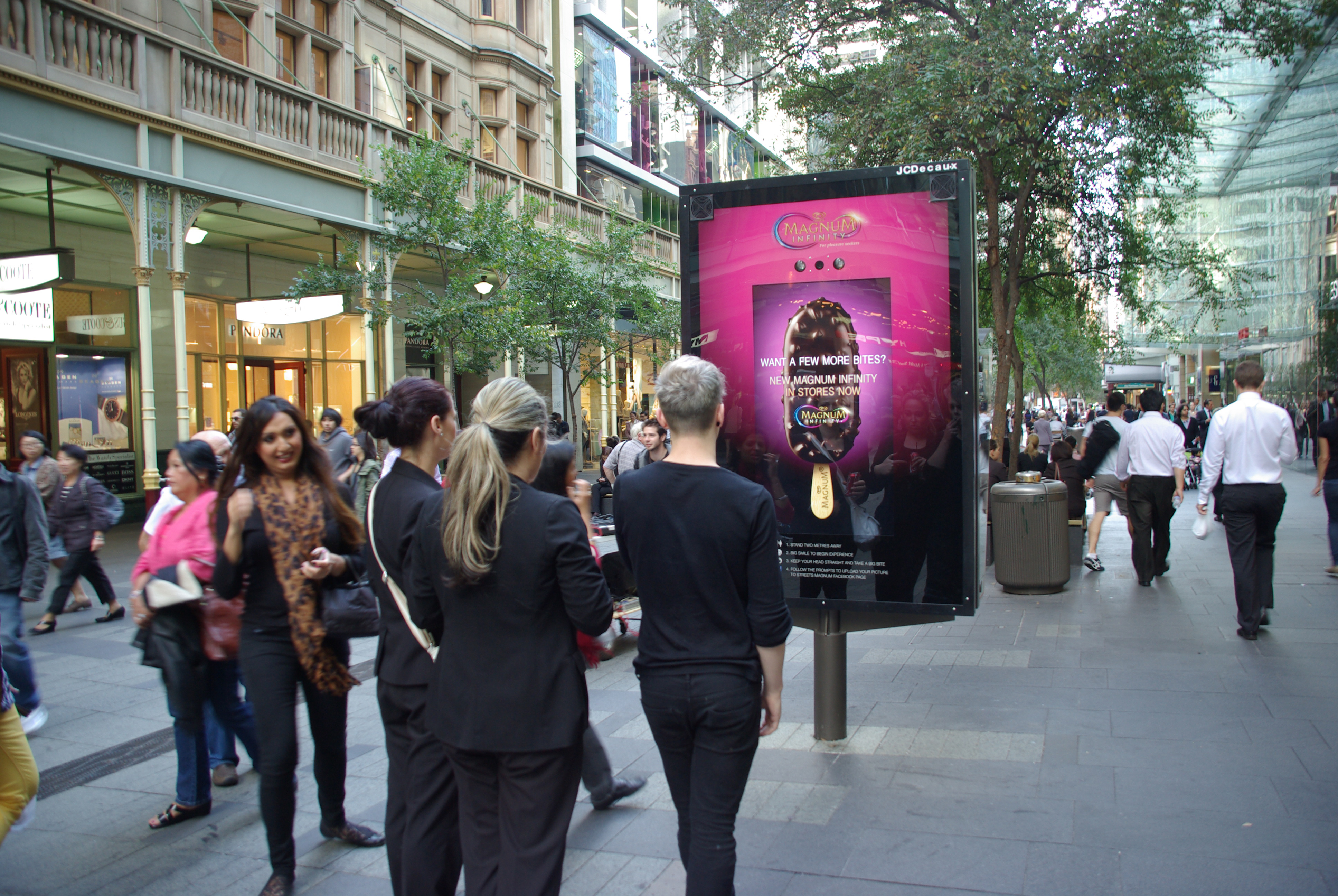STREETS MAGNUM INTERACTIVE BILLBOARD | Spinifex Group